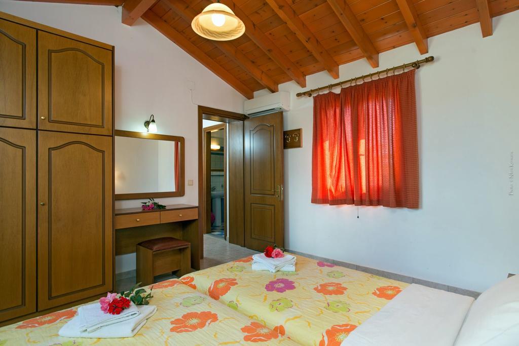 אצ'ארבי Residence Vista Del Mare מראה חיצוני תמונה